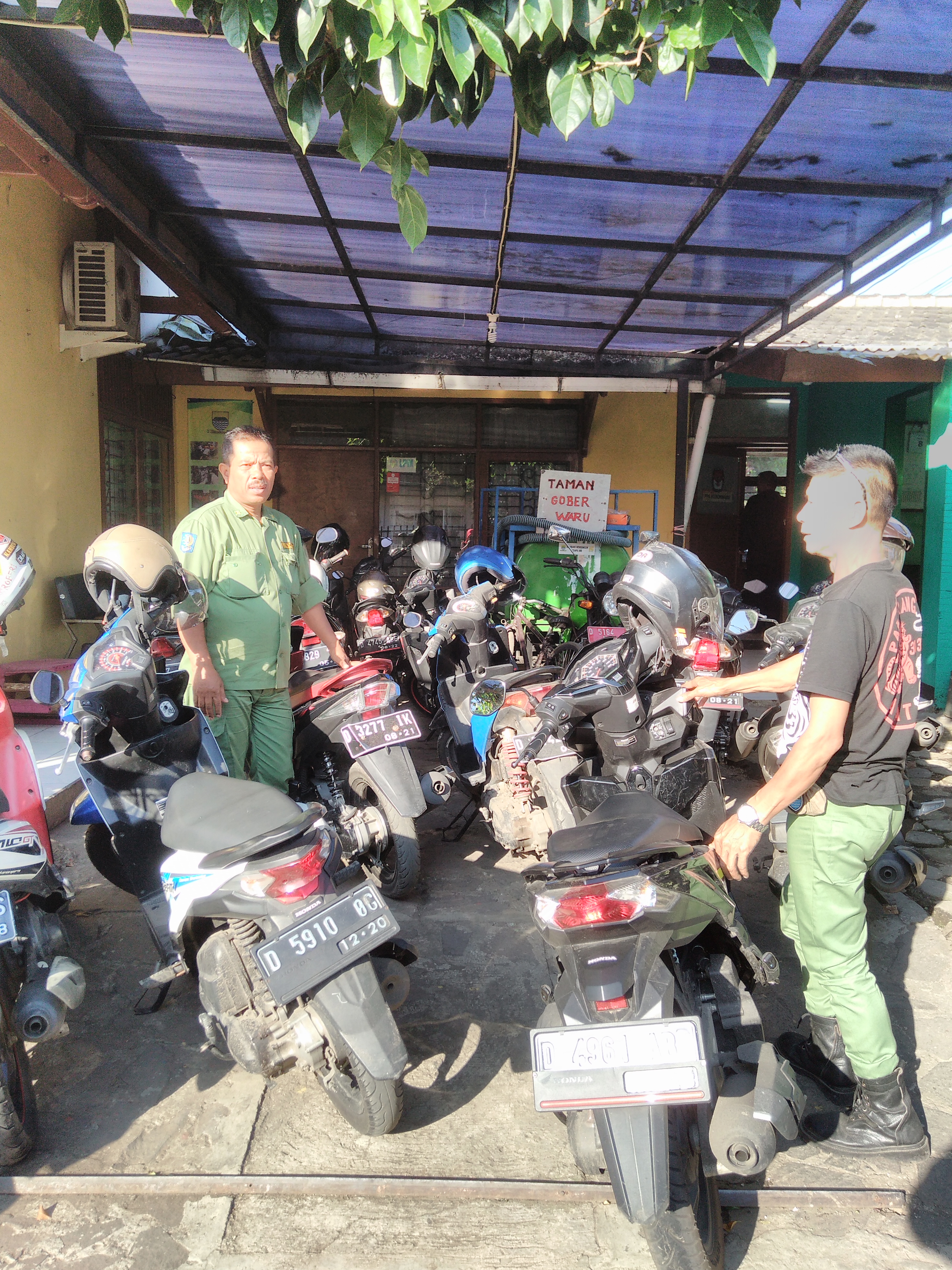 parkir.jpg