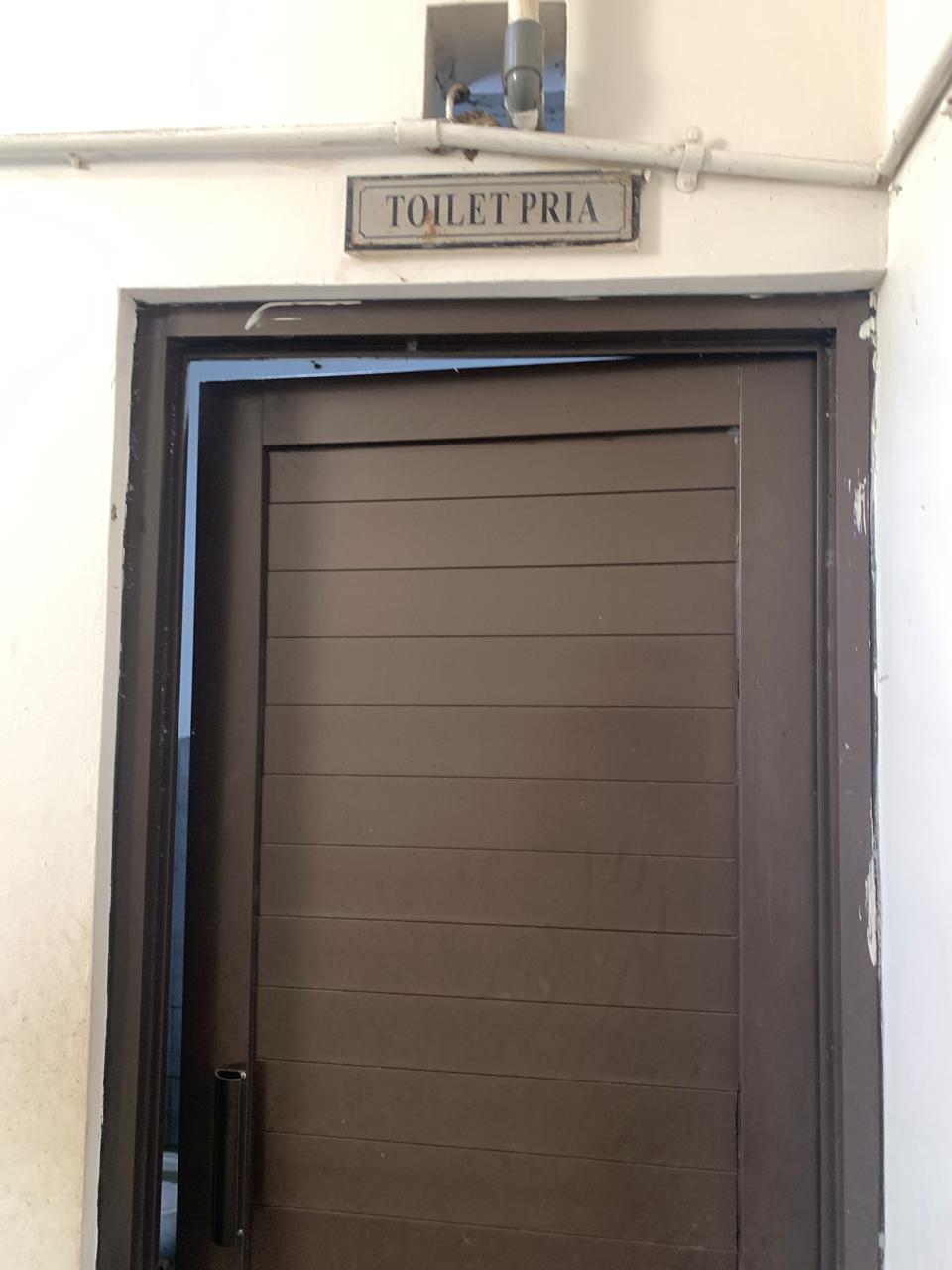 Toilet 2.jpeg