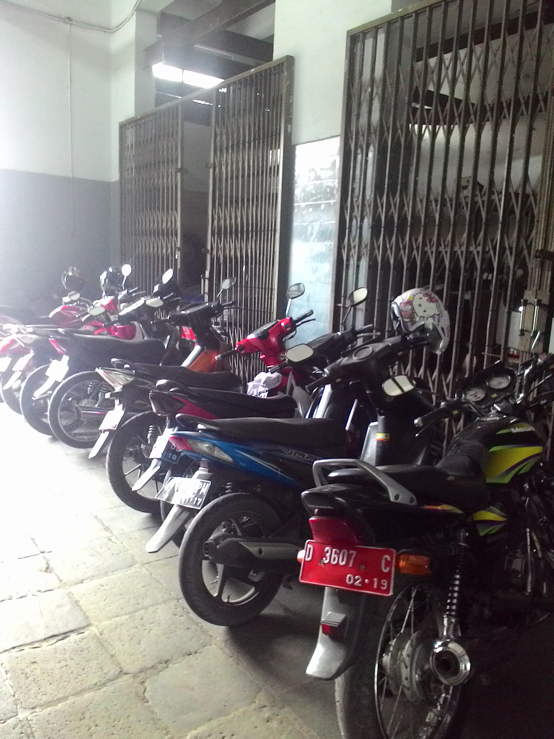 PARKIR MOTOR.jpg