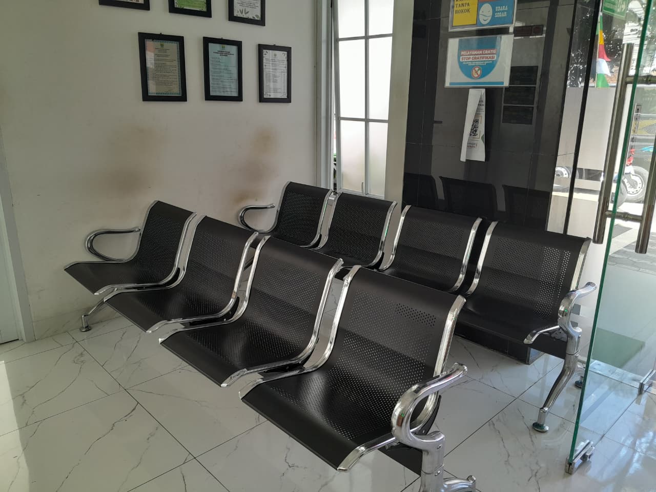 Kursi Ruang Tunggu.jpeg