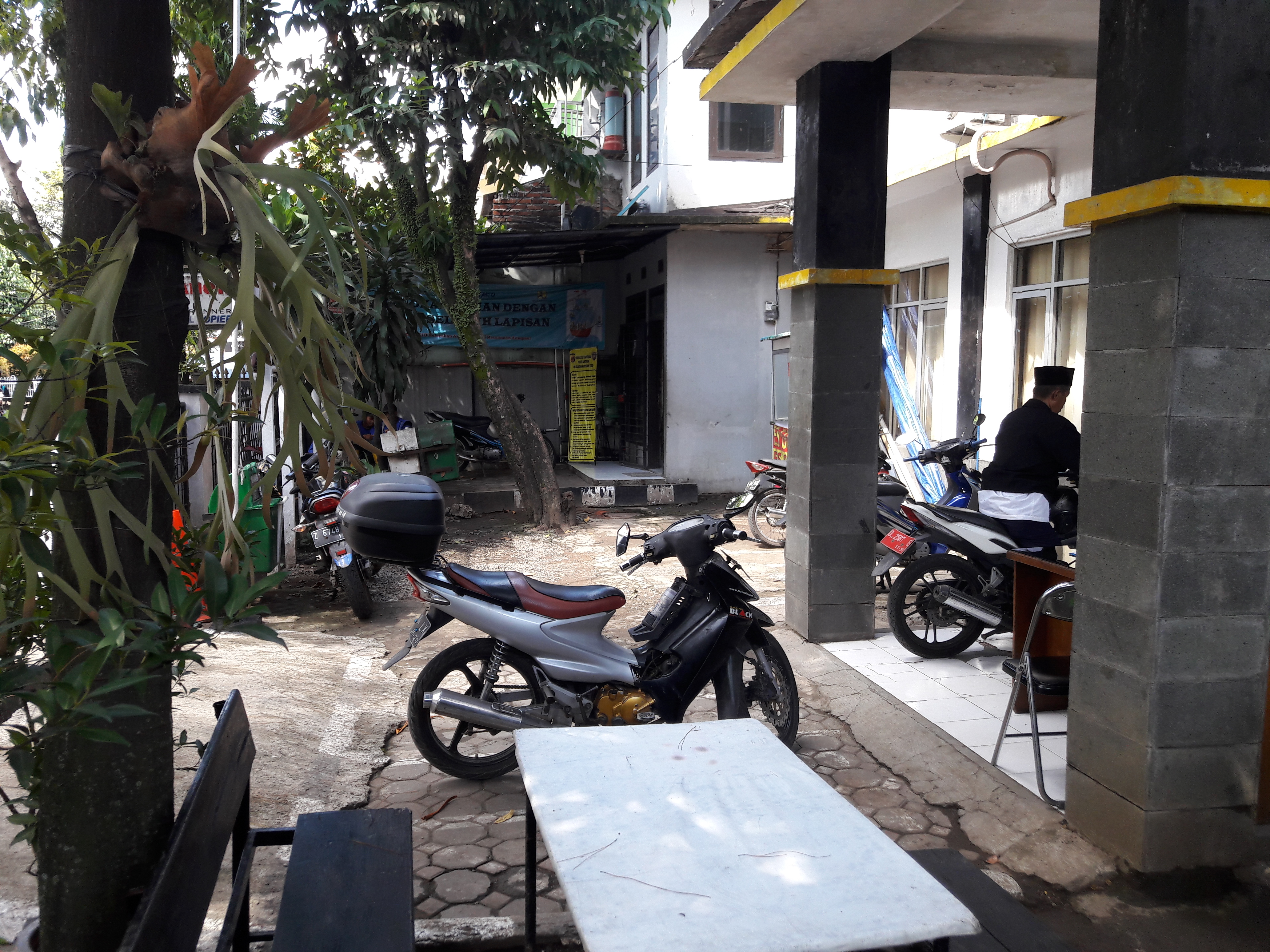 PARKIR.jpg