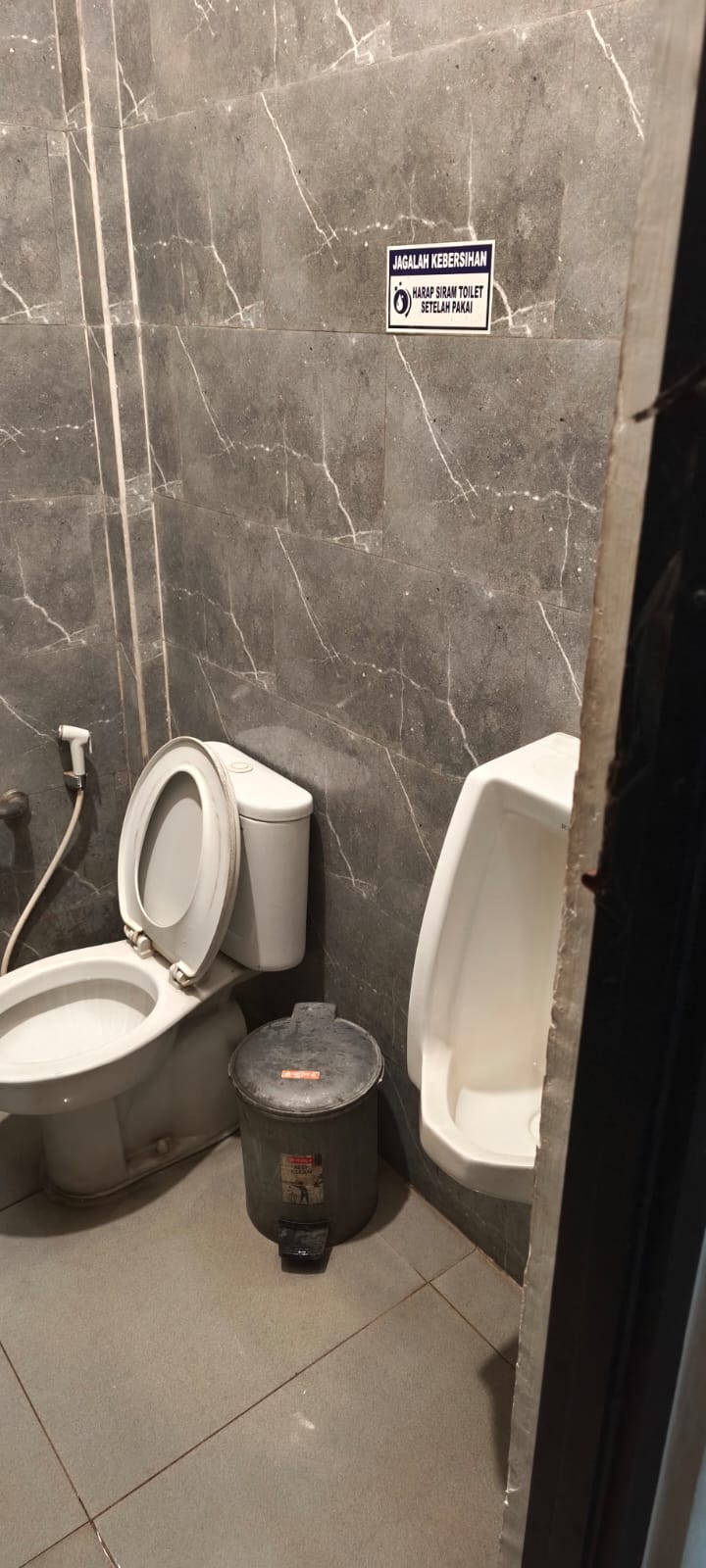 Toilet Pelayanan.jpeg