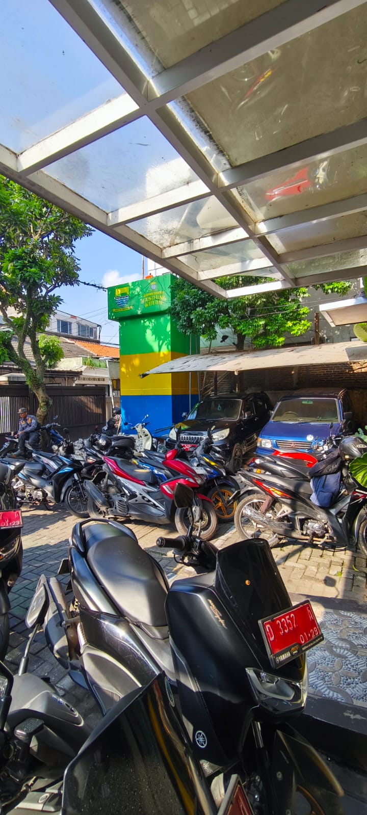 Parkir Tampak Kanan.jpeg