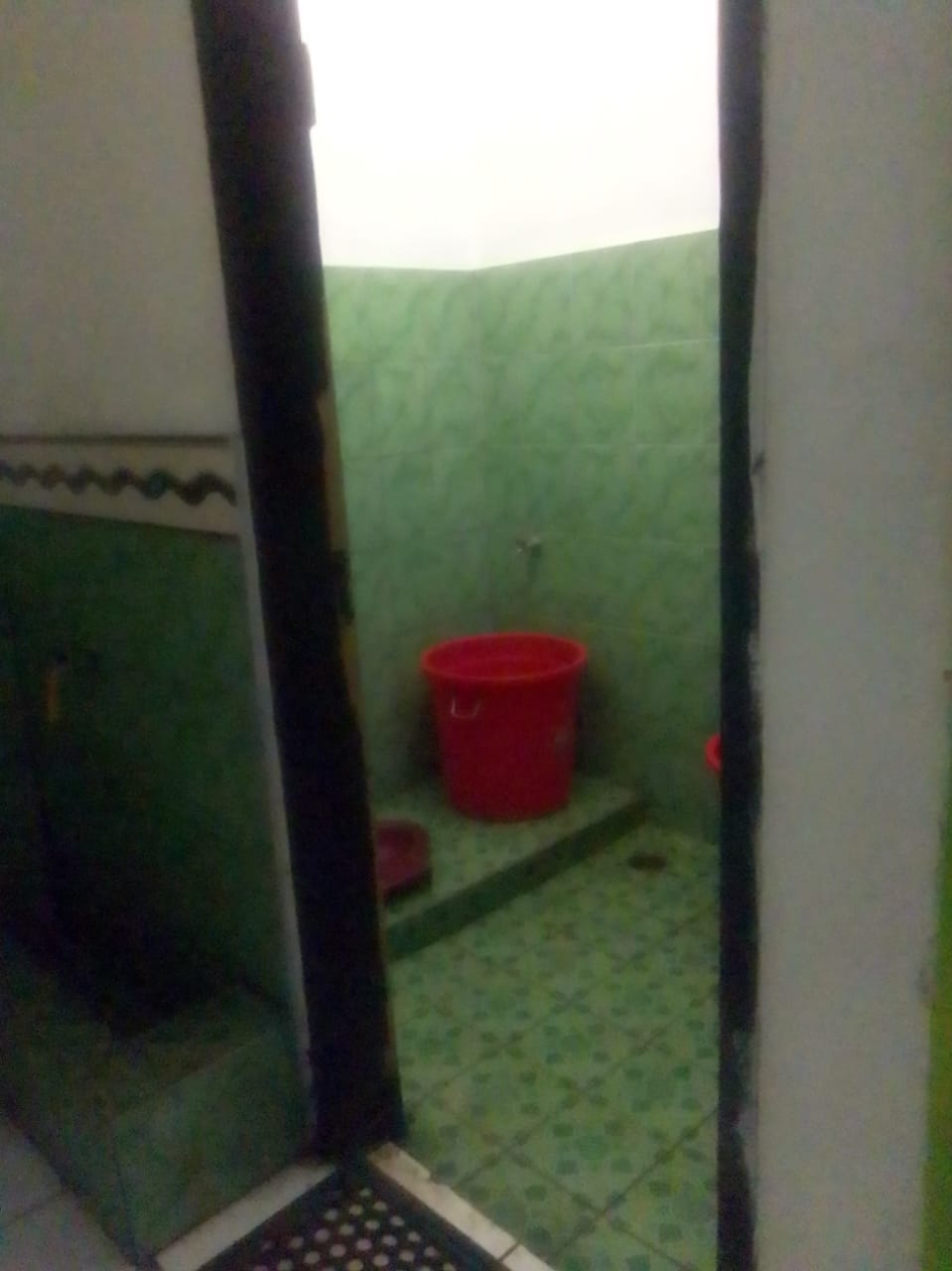 toilet.jpg