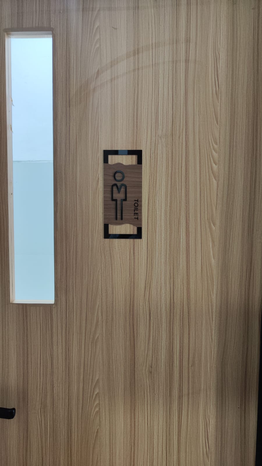 PINTU TOILET LAKI-LAKI.jpg