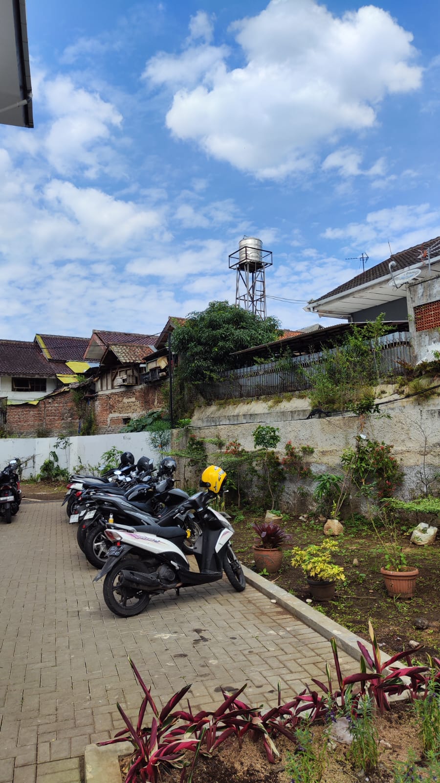 PARKIRAN PEGAWAI.jpg