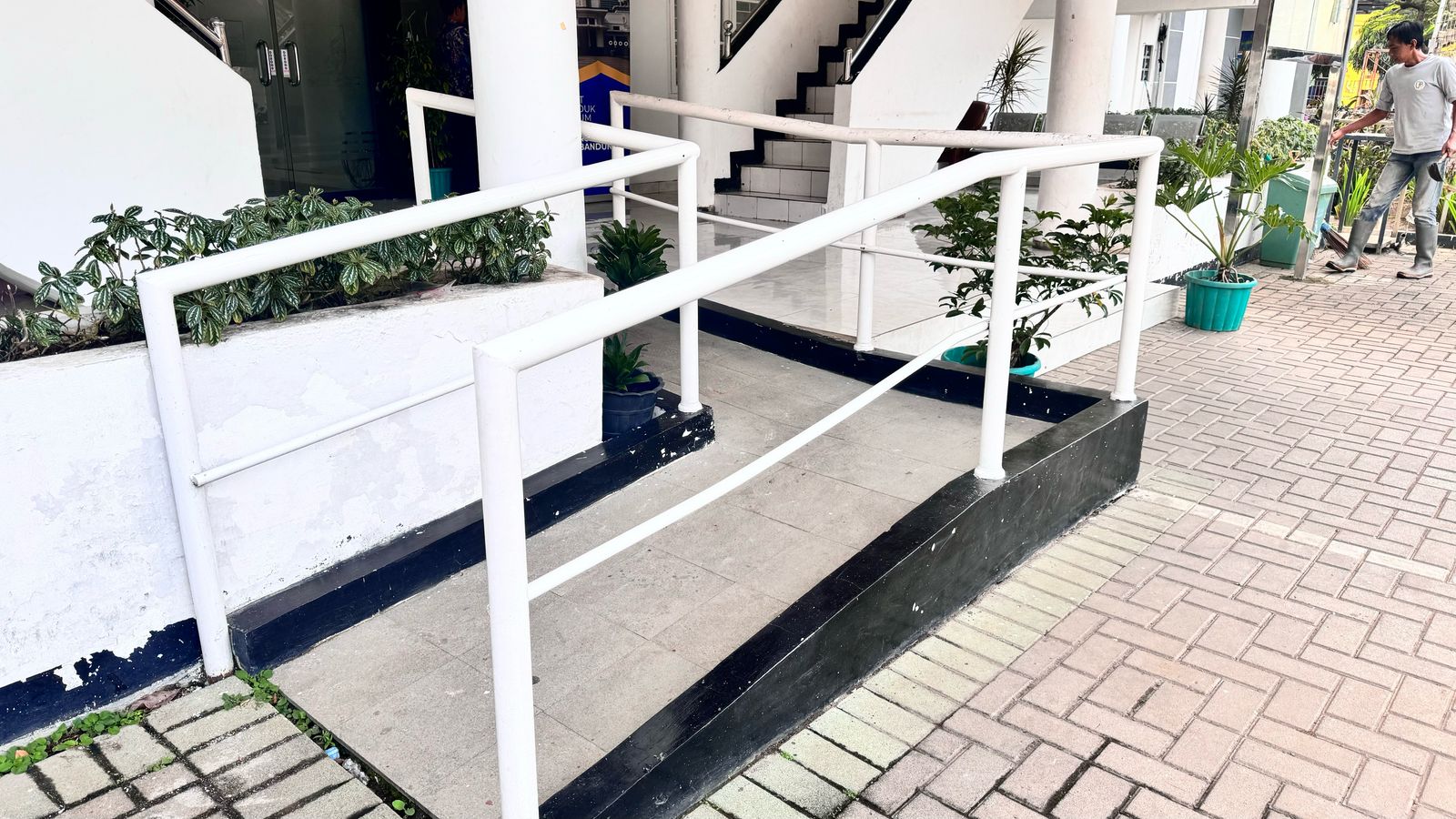 WhatsApp Image 2025-04-25 at 09.50.36.jpeg