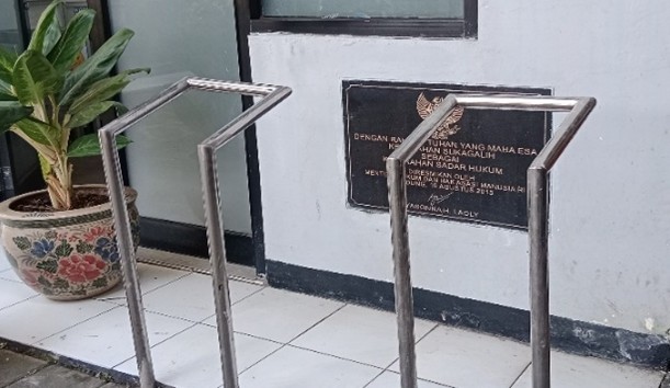 PARKIR SEPEDA.jpg