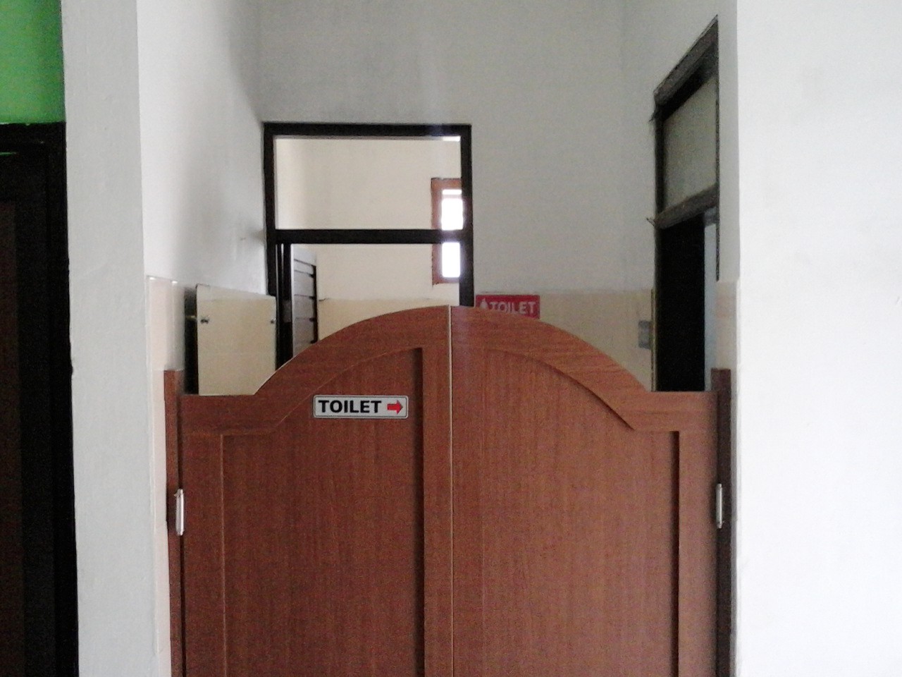 toilet.jpg