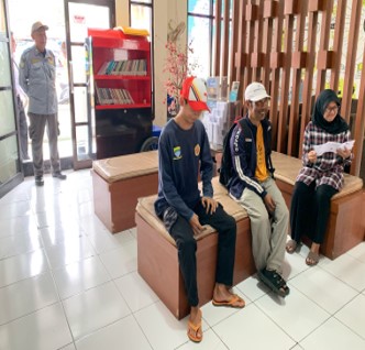 Ruang Tunggu 2.jpg