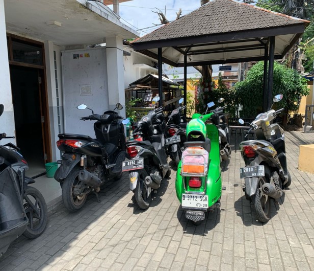 Parkir.jpg