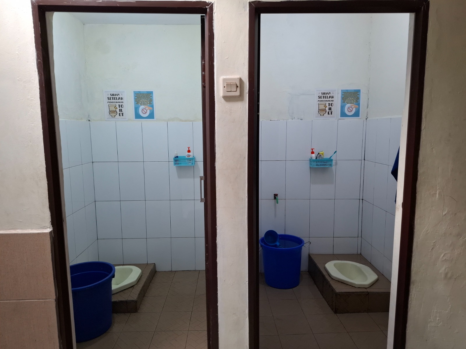 TOILET 2.jpeg