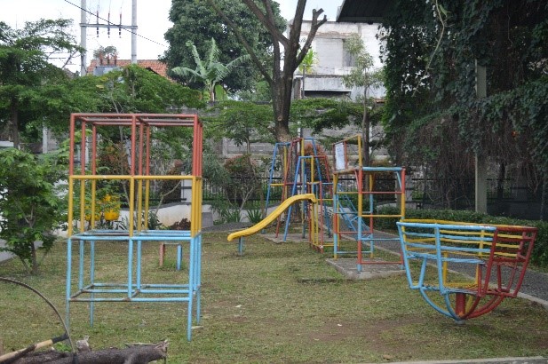 tempaT bermain anak.jpg